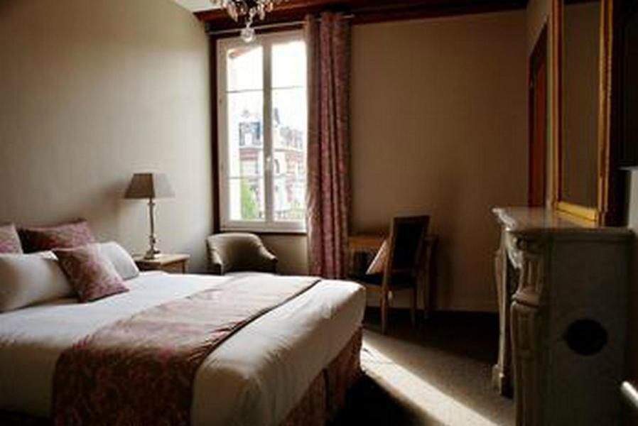 拉梅森德埃米莉酒店 乌尔加特 客房 照片